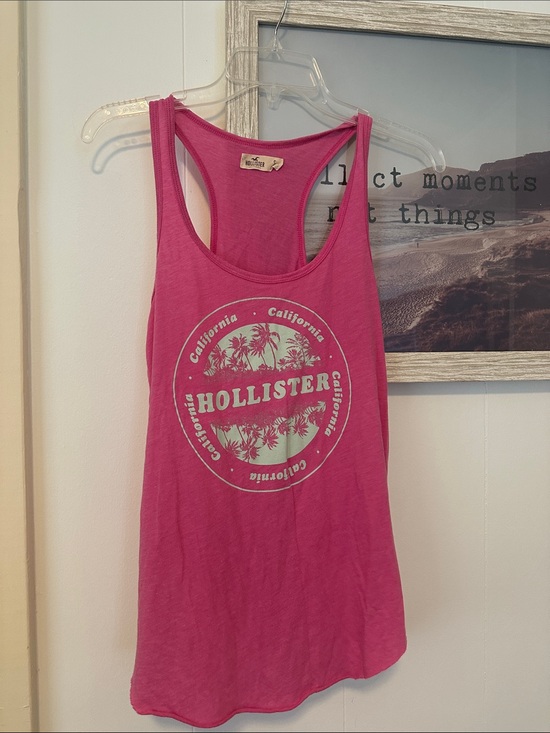 Hollister Tops - Size Small Hollister Bright Fuchsia Racerback Graphic Tank